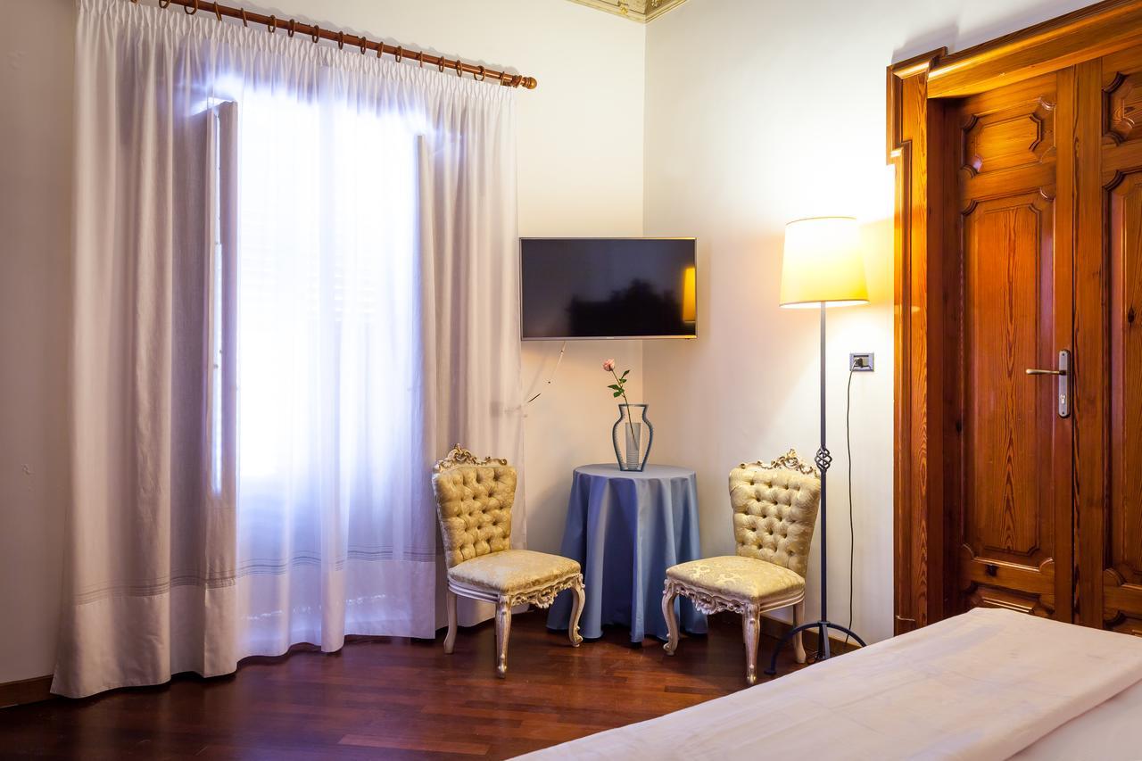 Bed and Breakfast Palazzo Montalbano à Scicli Extérieur photo